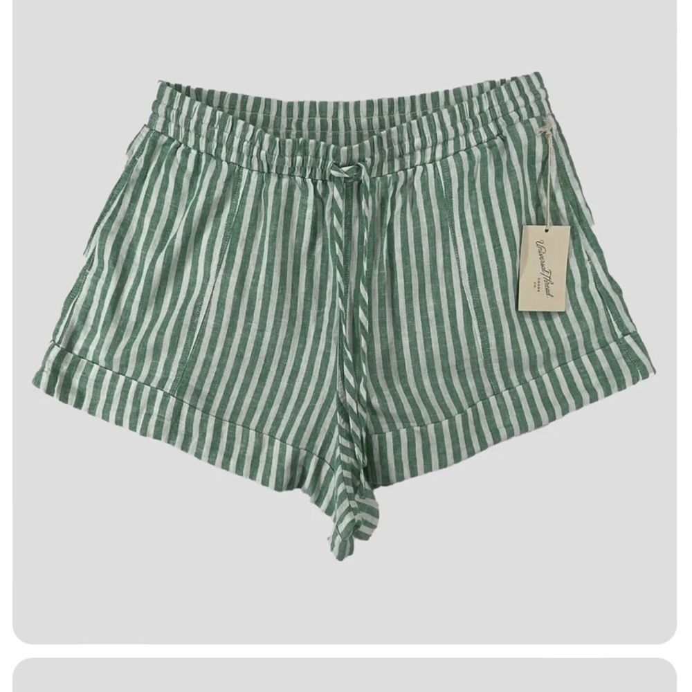 Universal Threads
Universal Thread
Green & White Stripe
Linen High Rise
Shorts - Picture 6 of 8